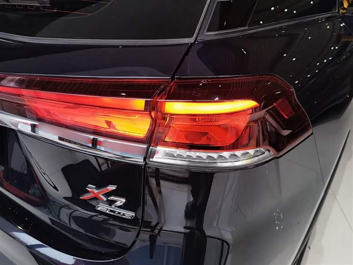 Фото 8 - Changan X7 Plus