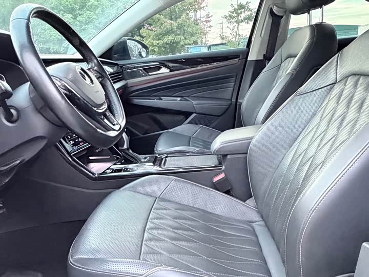 Фото 4 - Volkswagen Passat