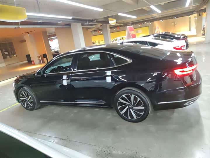 Фото 5 - Volkswagen Passat