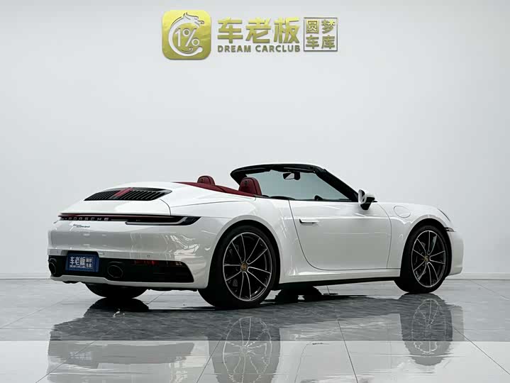 Фото 4 - Porsche 911