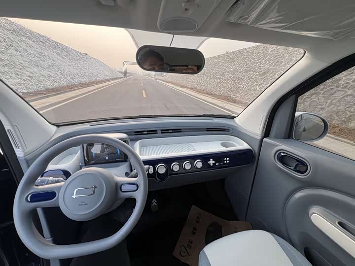 Фото 7 - Bestune Pony