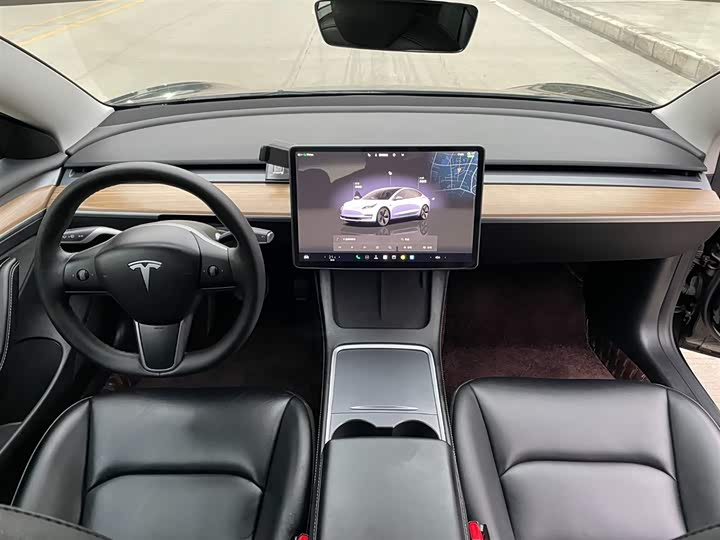 Фото 8 - Tesla Model 3
