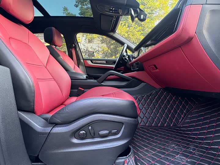 Фото 9 - Porsche Cayenne