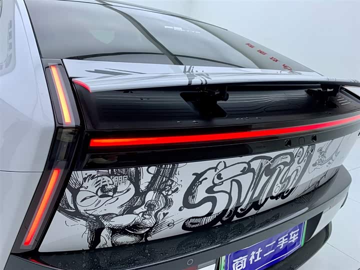 Фото 9 - XPeng P7