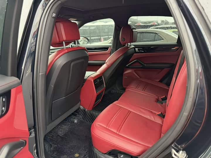 Фото 3 - Porsche Cayenne