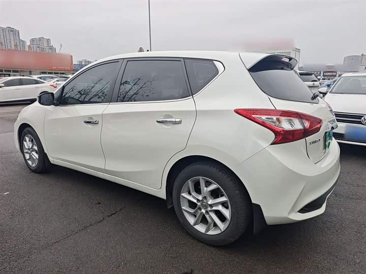 Фото 5 - Nissan Tiida