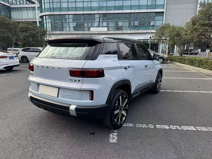 Фото 4 - Geely Icon