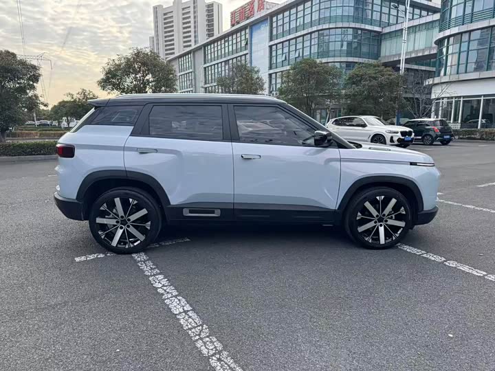 Фото 5 - Geely Icon