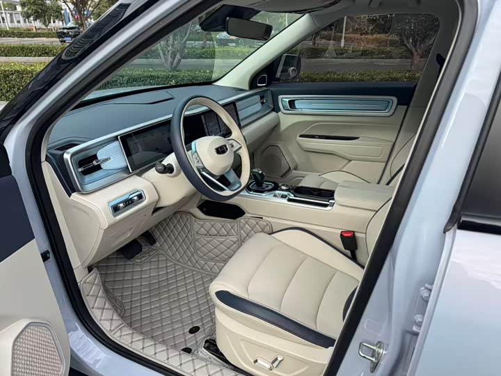 Фото 6 - Geely Icon