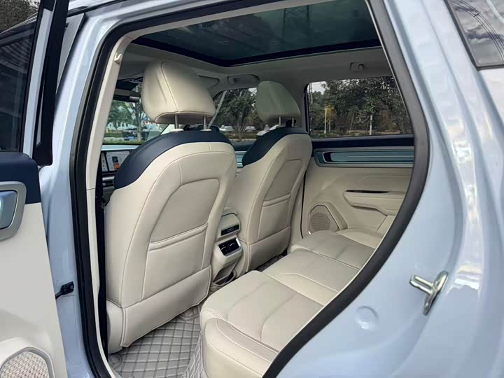 Фото 7 - Geely Icon