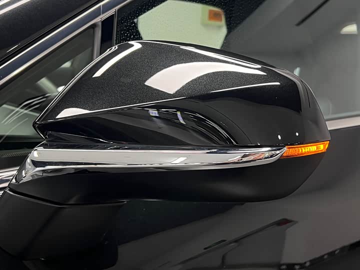 Фото 9 - Lexus RX