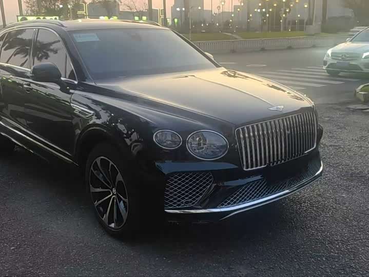 Фото 2 - Bentley Bentayga