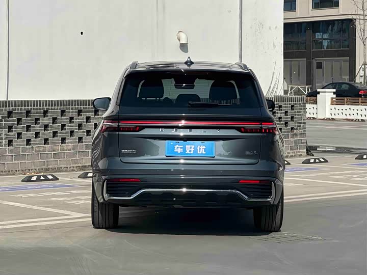 Фото 9 - Geely Monjaro