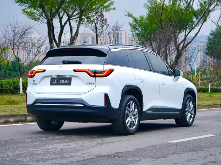 Фото 3 - Nio ES6