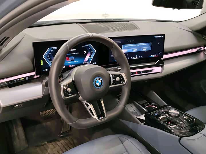Фото 7 - BMW i5