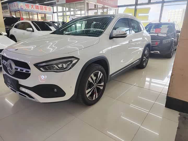 Фото 1 - Mercedes-Benz GLA-Class