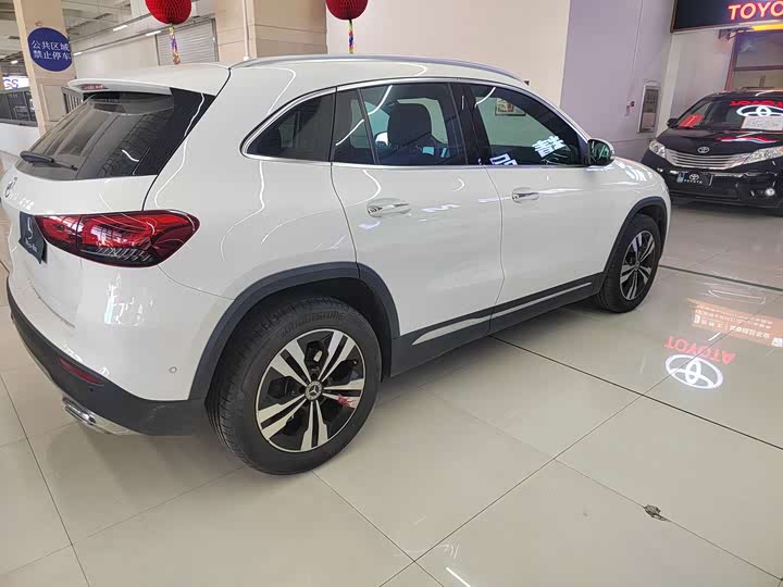 Фото 6 - Mercedes-Benz GLA-Class