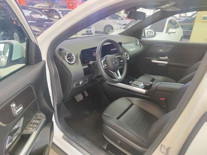 Фото 7 - Mercedes-Benz GLA-Class