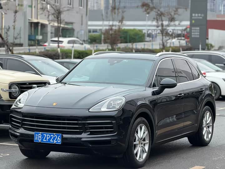 Фото 1 - Porsche Cayenne