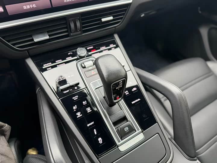 Фото 7 - Porsche Cayenne