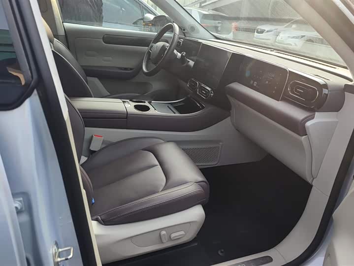 Фото 8 - Leapmotor C11