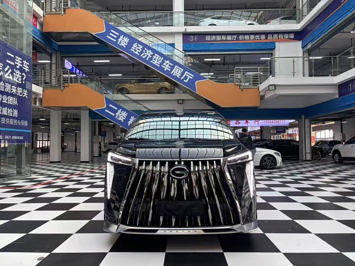 Фото 2 - GAC Trumpchi M8