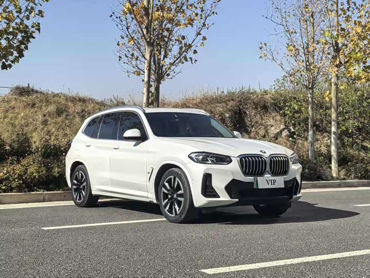 Фото 3 - BMW iX3