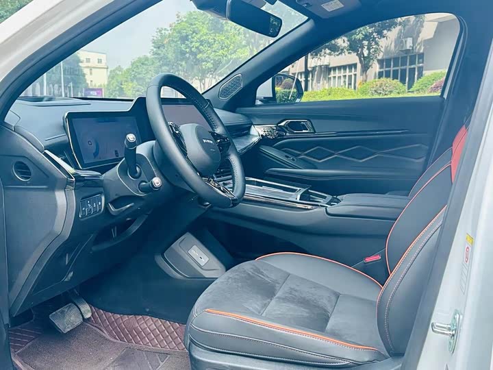 Фото 4 - Haval F7 (Monster)