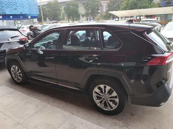 Фото 5 - Toyota Wildlander