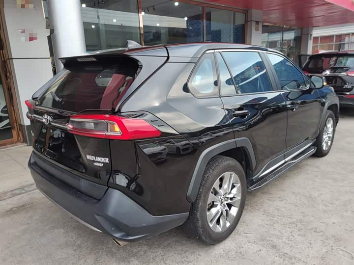 Фото 7 - Toyota Wildlander