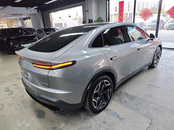 Фото 7 - Nio Onvo L60