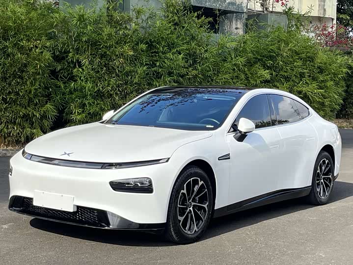 Фото 2 - XPeng P7