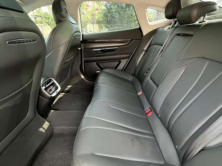 Фото 7 - XPeng P7