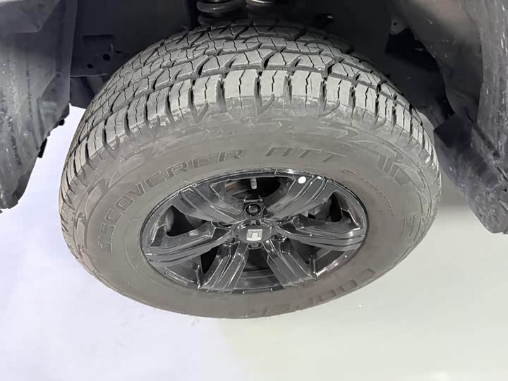 Фото 7 - Tank 300