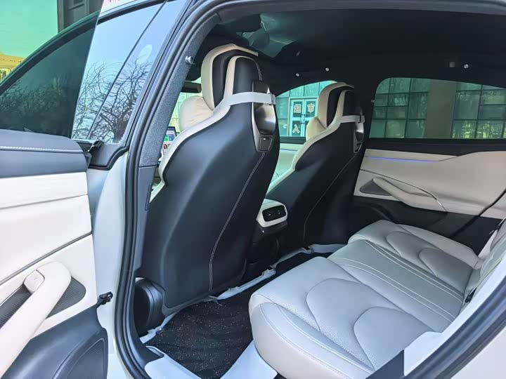 Фото 5 - Xiaomi SU7