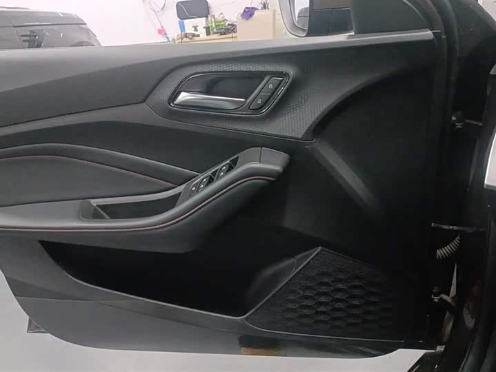 Фото 7 - MG Motor 5