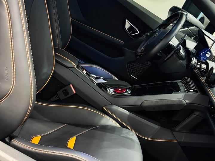 Фото 9 - Lamborghini Huracán