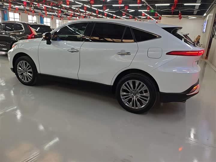 Фото 5 - Toyota Harrier