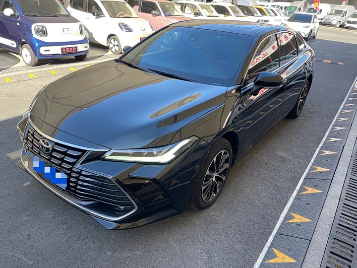 Фото 1 - Toyota Avalon