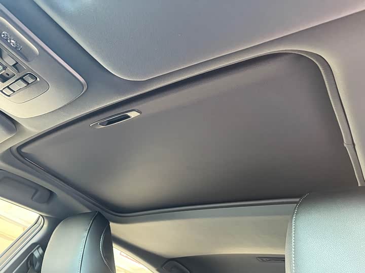 Фото 8 - Toyota Avalon