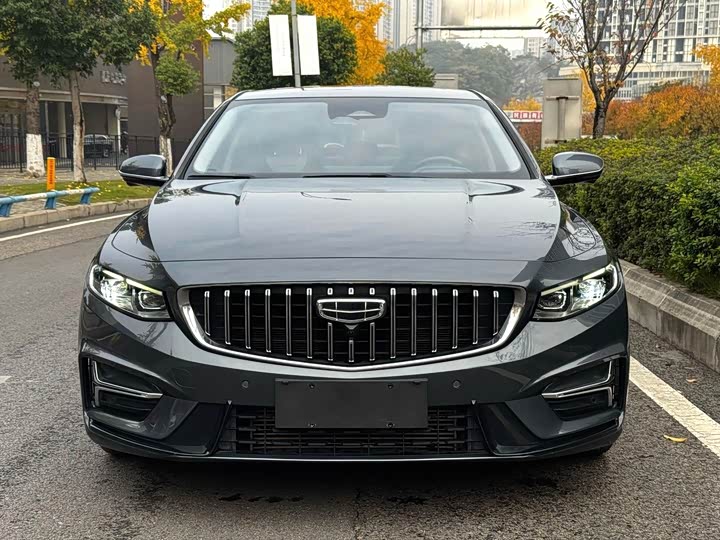 Фото 2 - Geely Preface