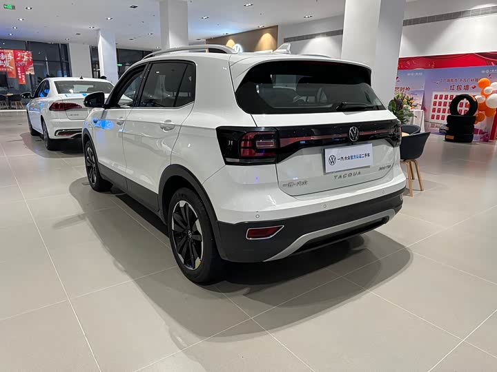 Фото 5 - Volkswagen Tacqua