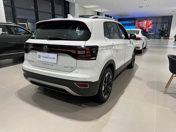 Фото 6 - Volkswagen Tacqua