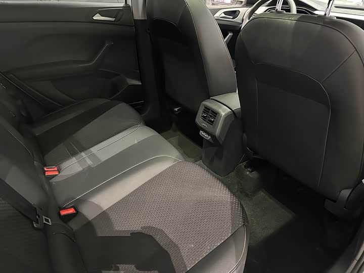 Фото 8 - Volkswagen Tacqua