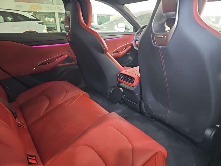 Фото 7 - Xiaomi SU7