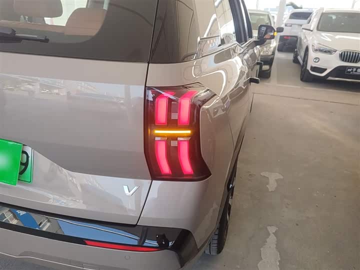 Фото 8 - GAC Aion V