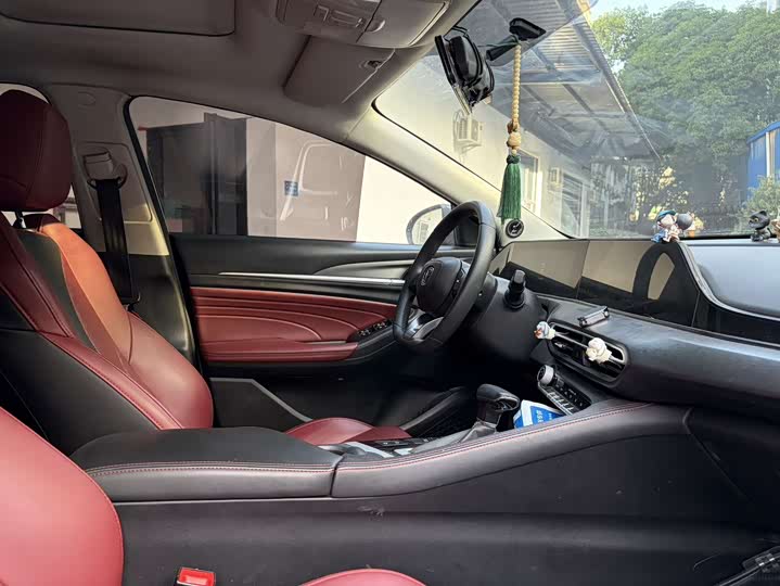 Фото 9 - Changan Eado Plus