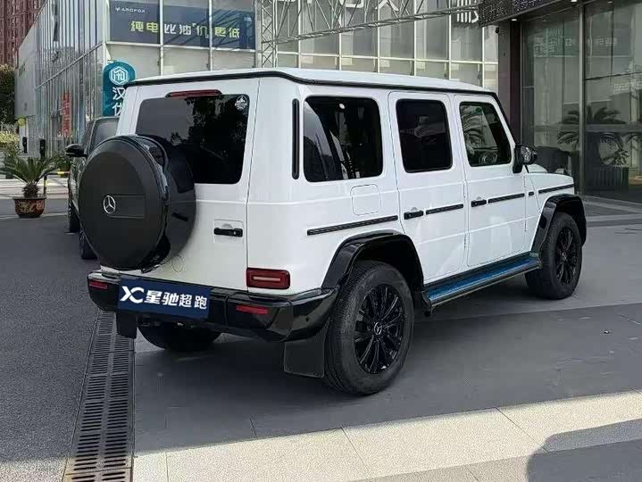 Фото 6 - Mercedes-Benz G-Class