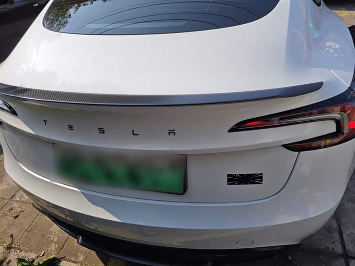 Фото 6 - Tesla Model 3