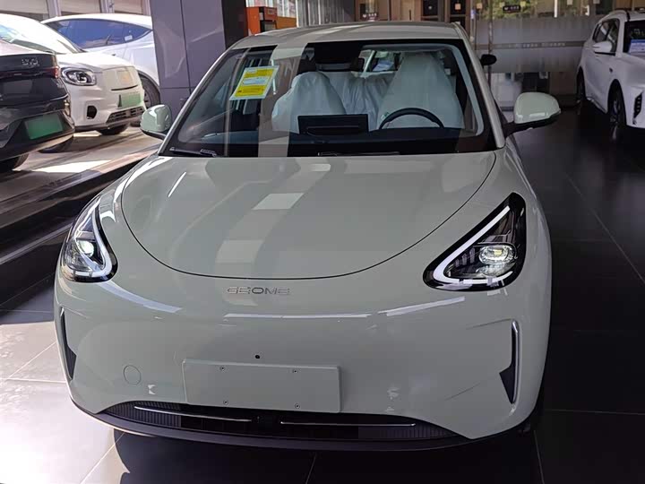 Фото 3 - Geely Galaxy Geome